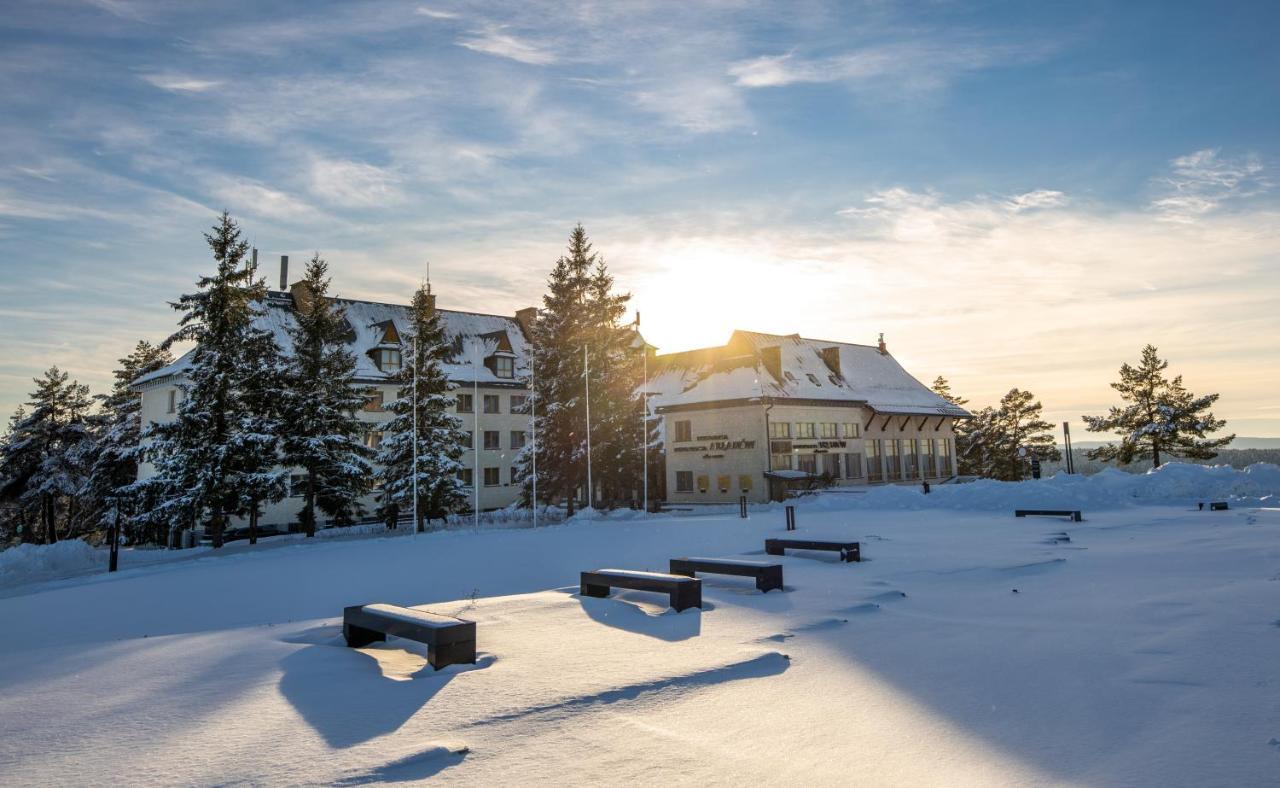 Hotel Арламув Екстер'єр фото